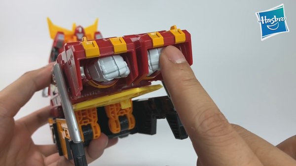 Power Of The Primes Leader Wave 1 Rodimus Prime Chinese Video Review With Screenshots 44 (44 of 76)
